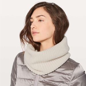 Lululemon Wool Be Cozy Snood